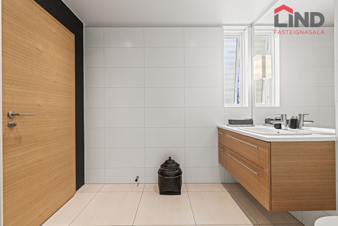 Mánatún 7, 105 Reykjavík