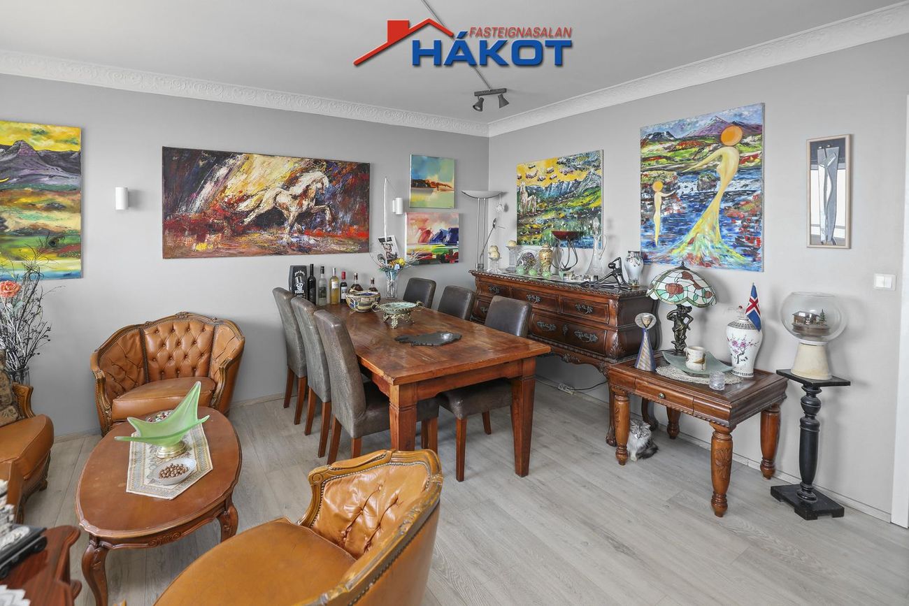 Jaðarsbraut 39, 300 Akranes