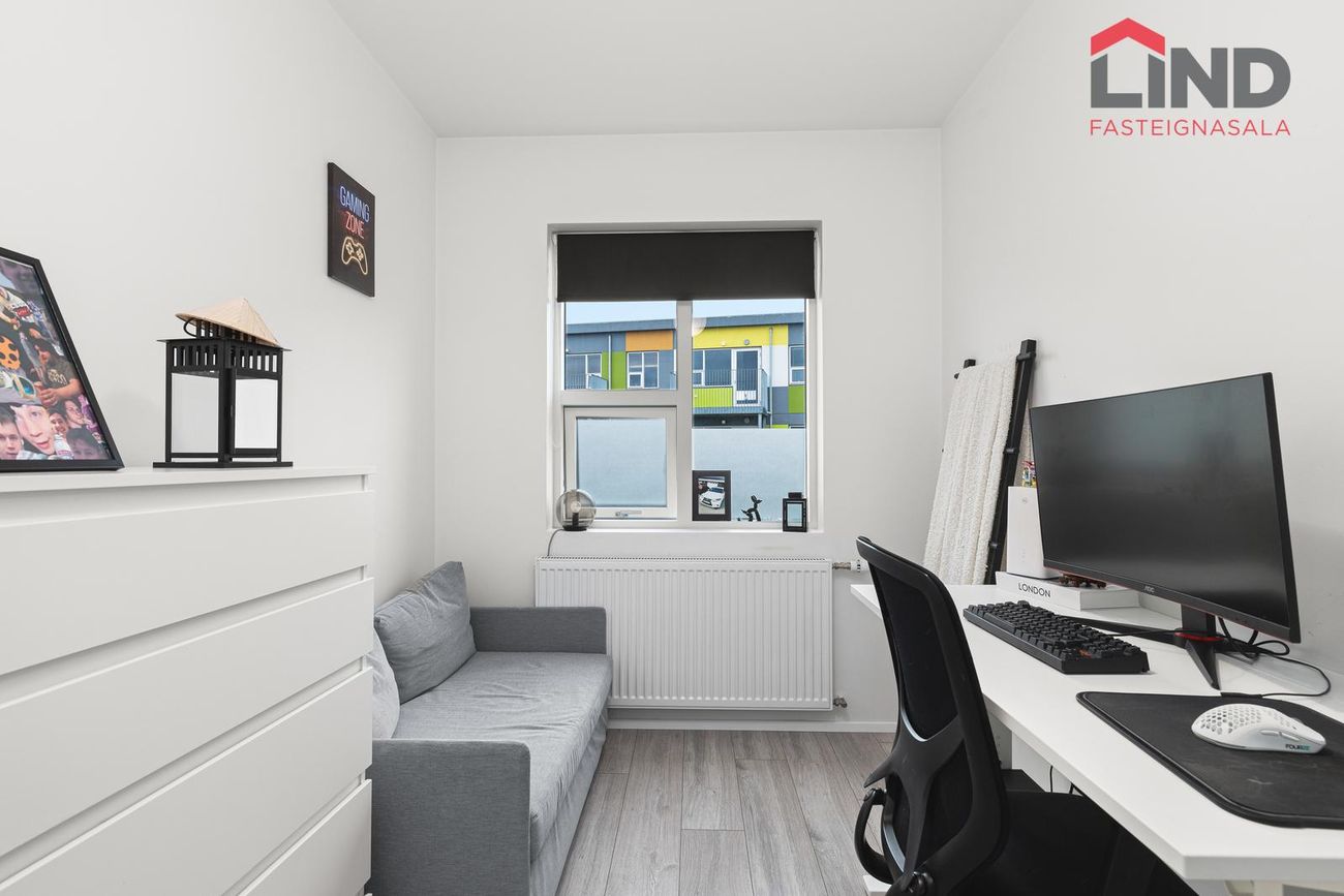 Jöfursbás 11E - 0409, 112 Reykjavík