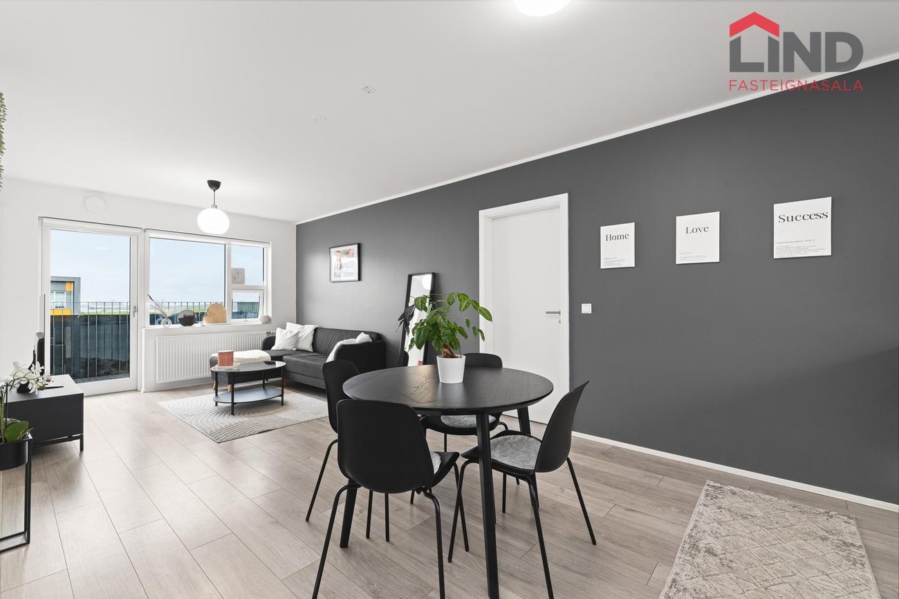 Jöfursbás 11E - 0409, 112 Reykjavík