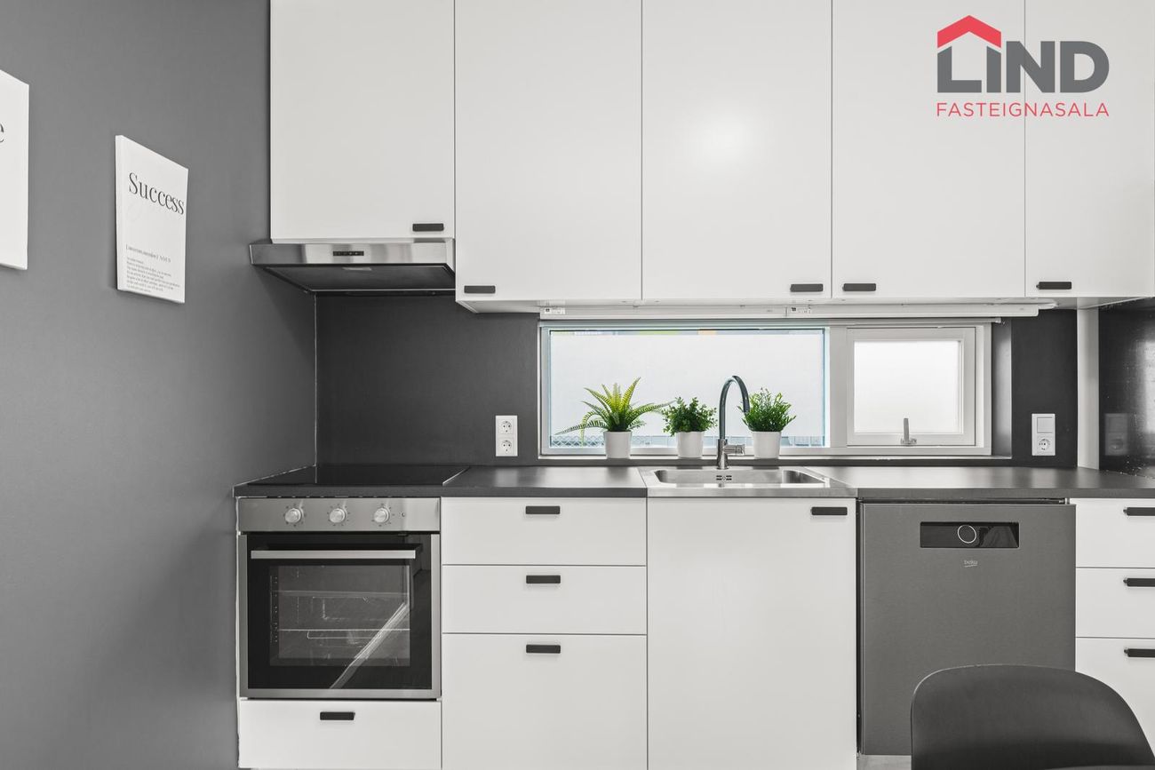 Jöfursbás 11E - 0409, 112 Reykjavík