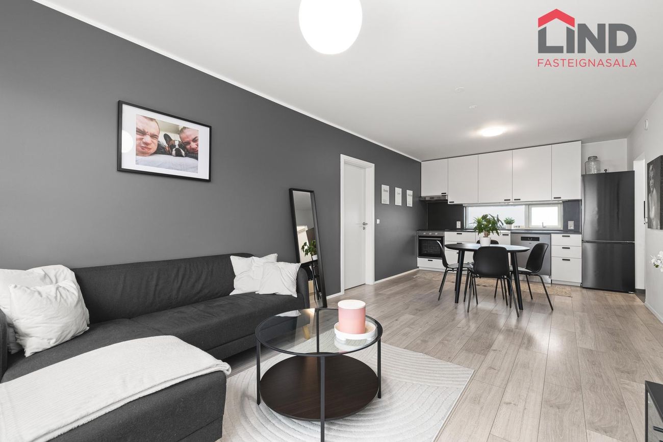 Jöfursbás 11E - 0409, 112 Reykjavík