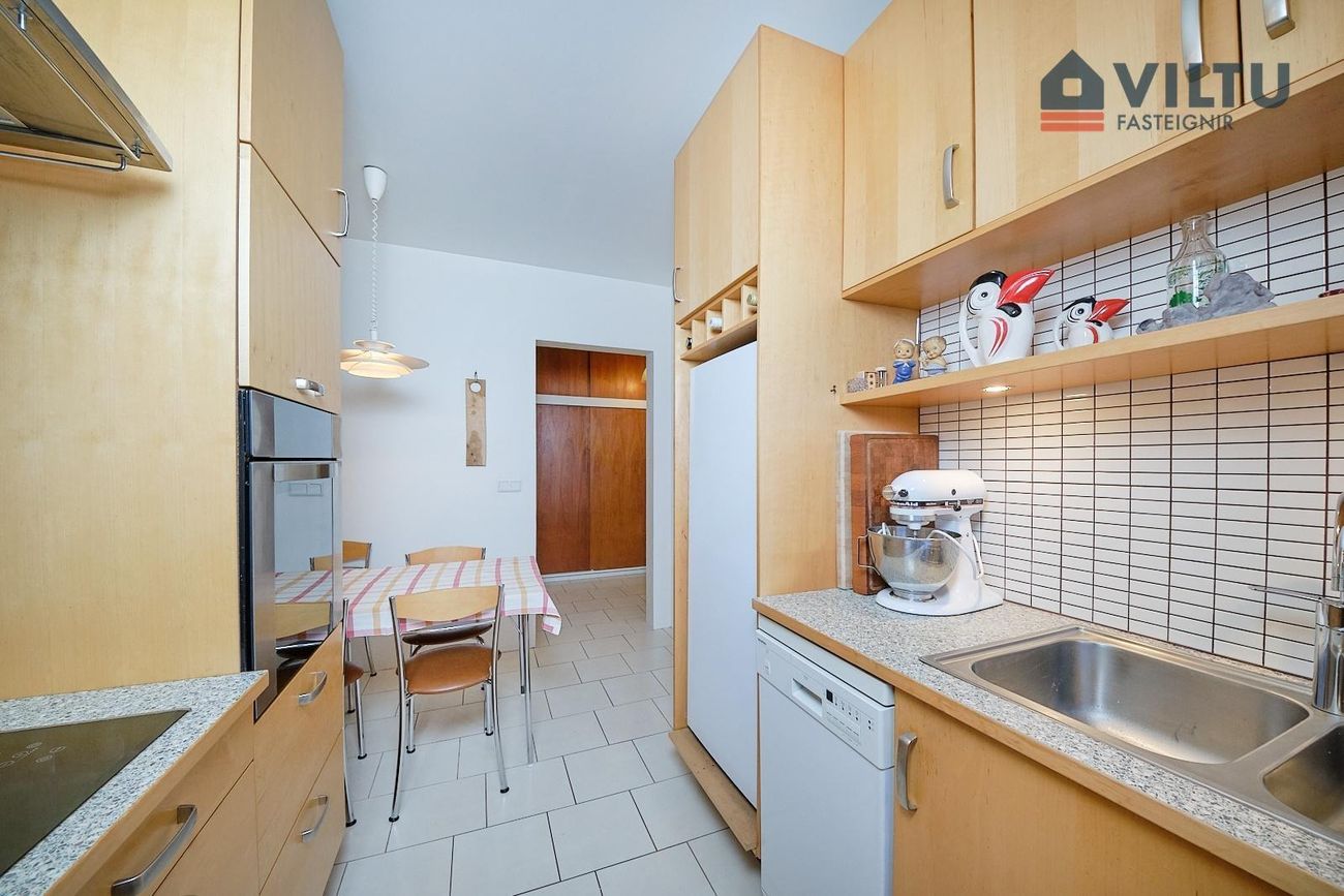 Háaleitisbraut 43, 108 Reykjavík