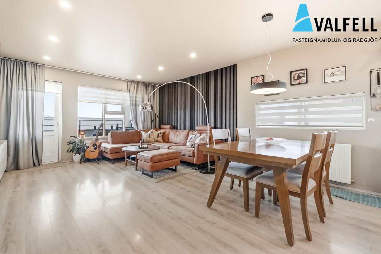 Asparskógar 27, 300 Akranes