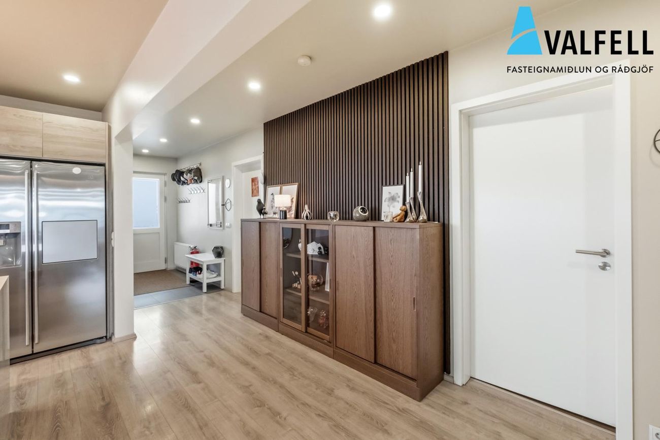 Asparskógar 27, 300 Akranes