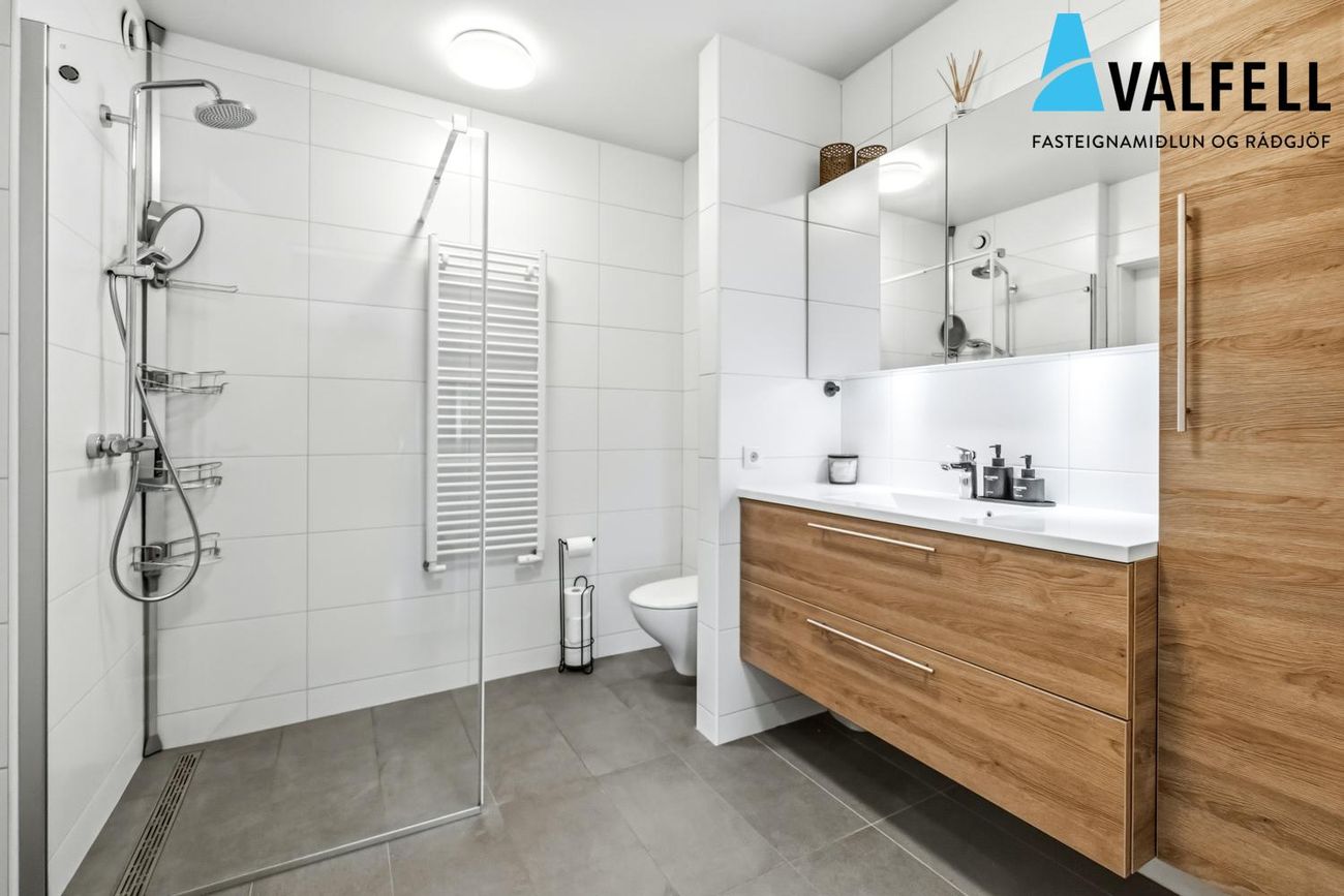 Asparskógar 27, 300 Akranes