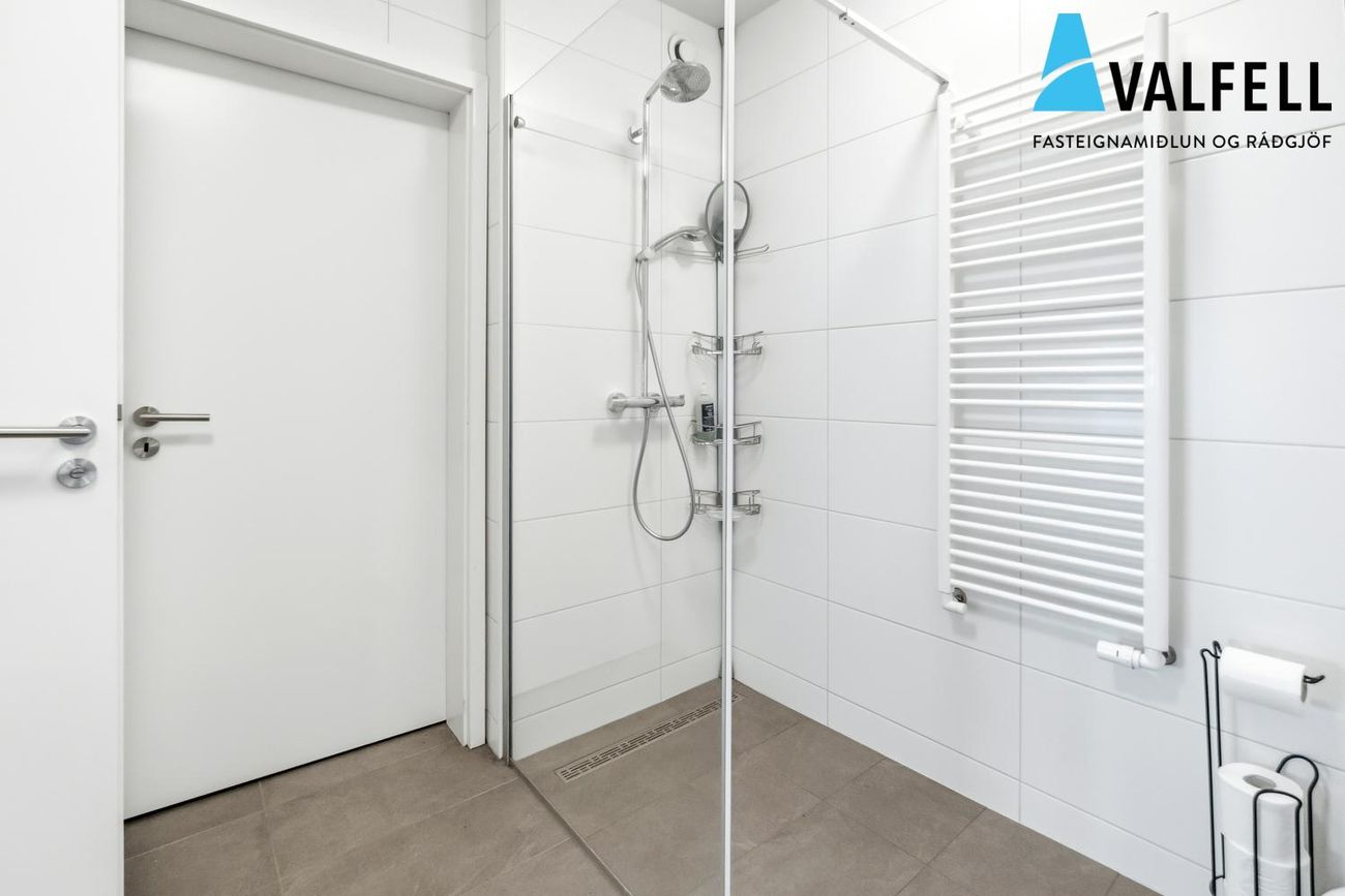 Asparskógar 27, 300 Akranes