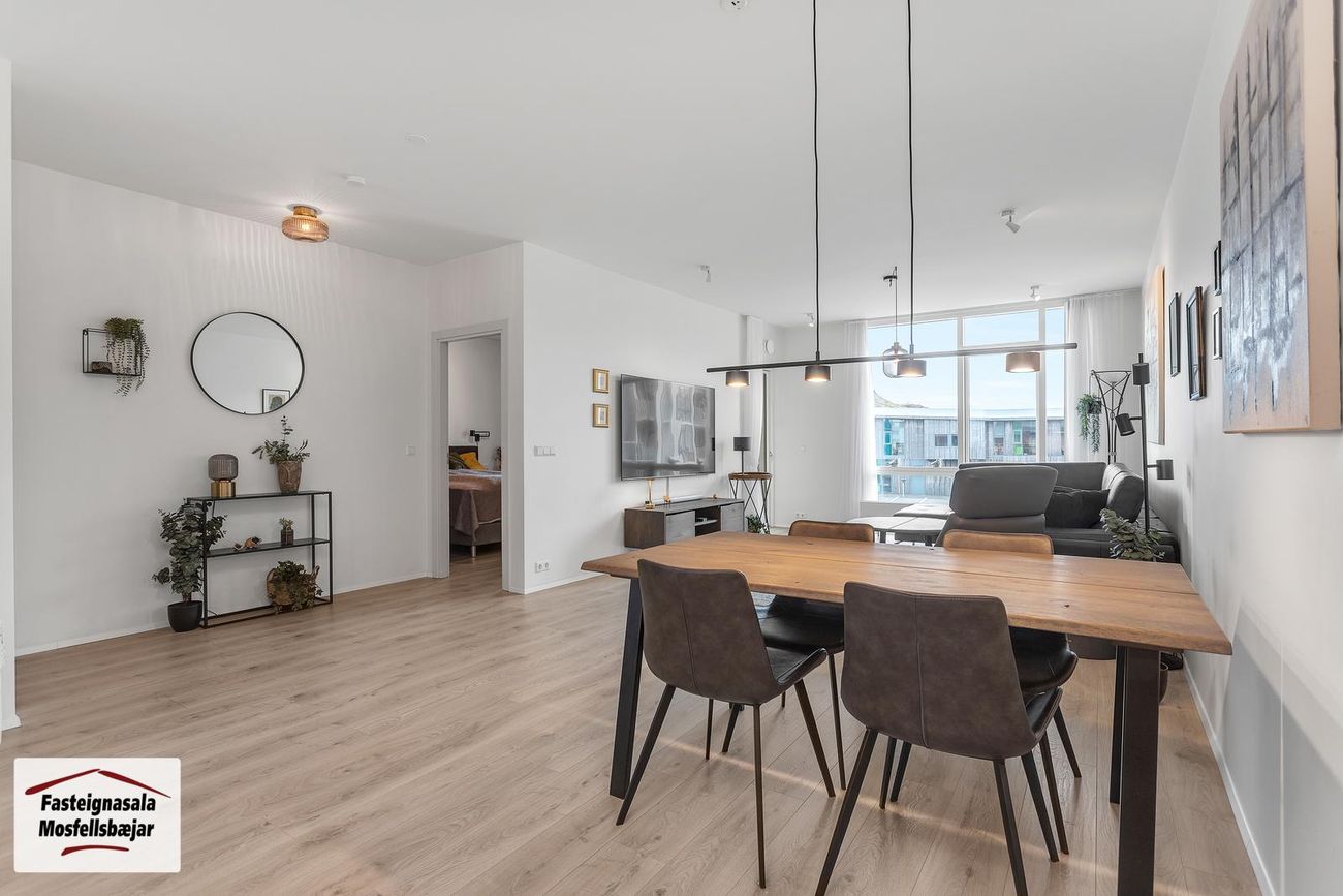Bjarkarholt 25, 270 Mosfellsbær