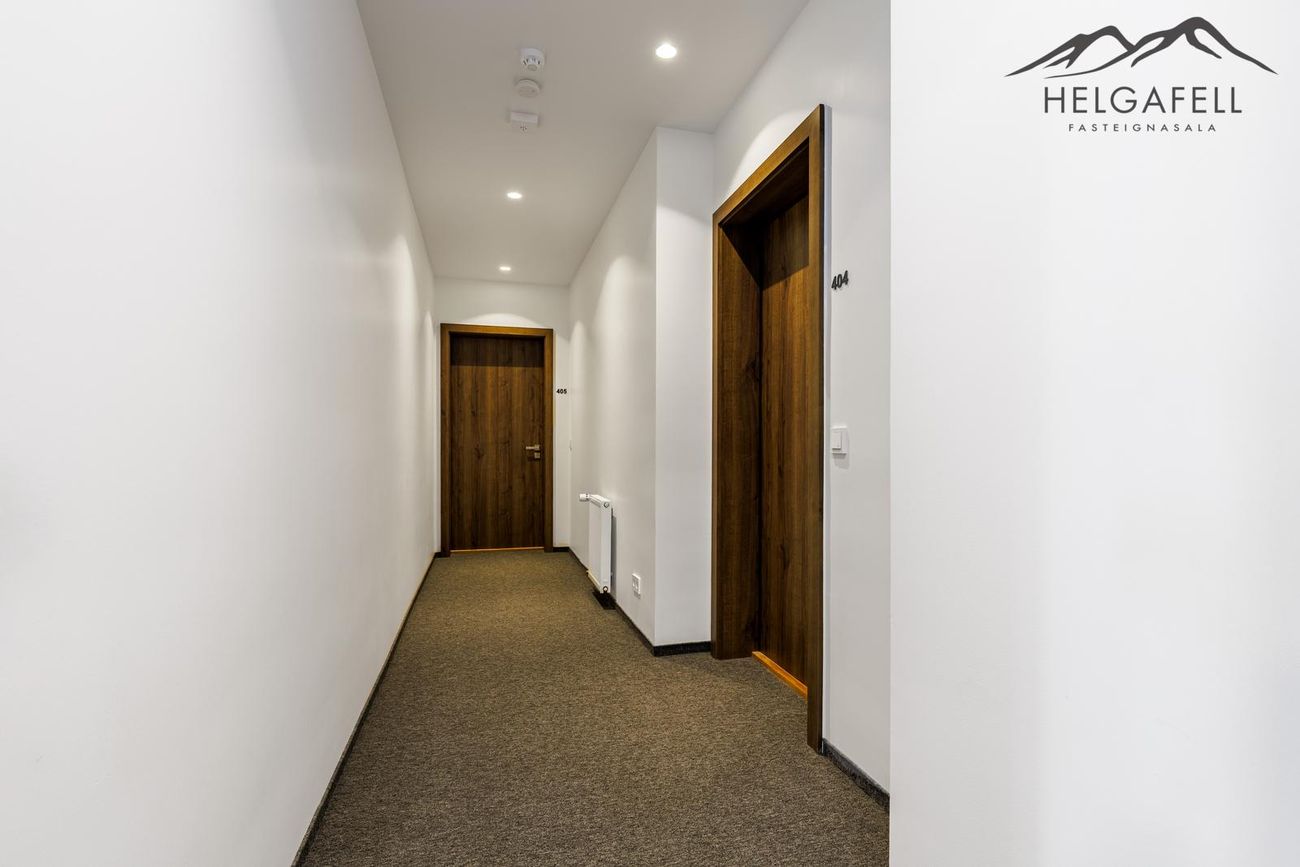 Grensásvegur 1F, 108 Reykjavík