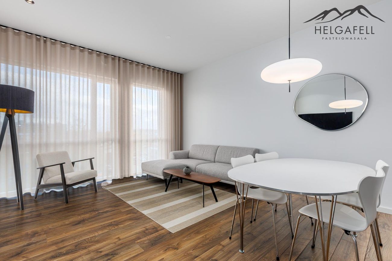 Grensásvegur 1F, 108 Reykjavík