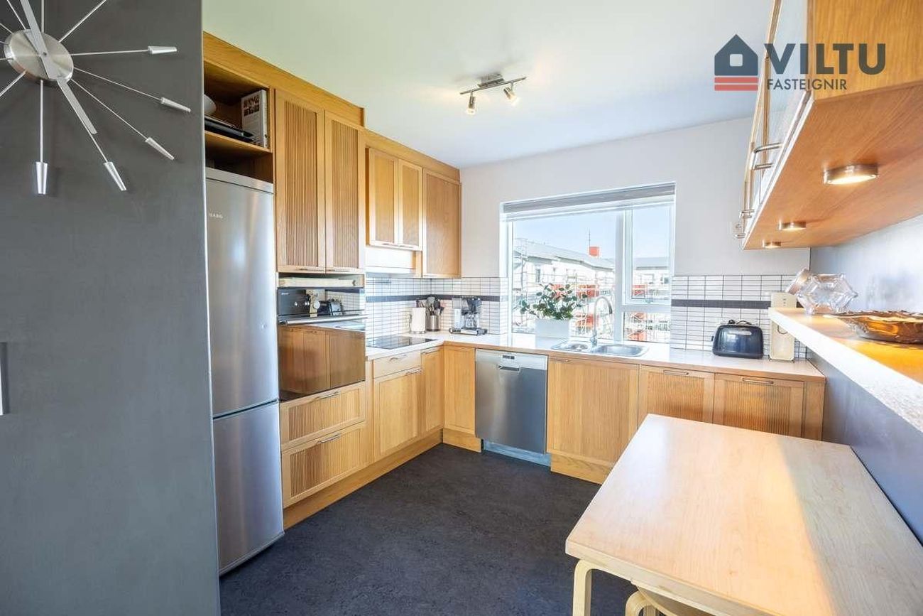 Stigahlíð 18 - 0401, 105 Reykjavík