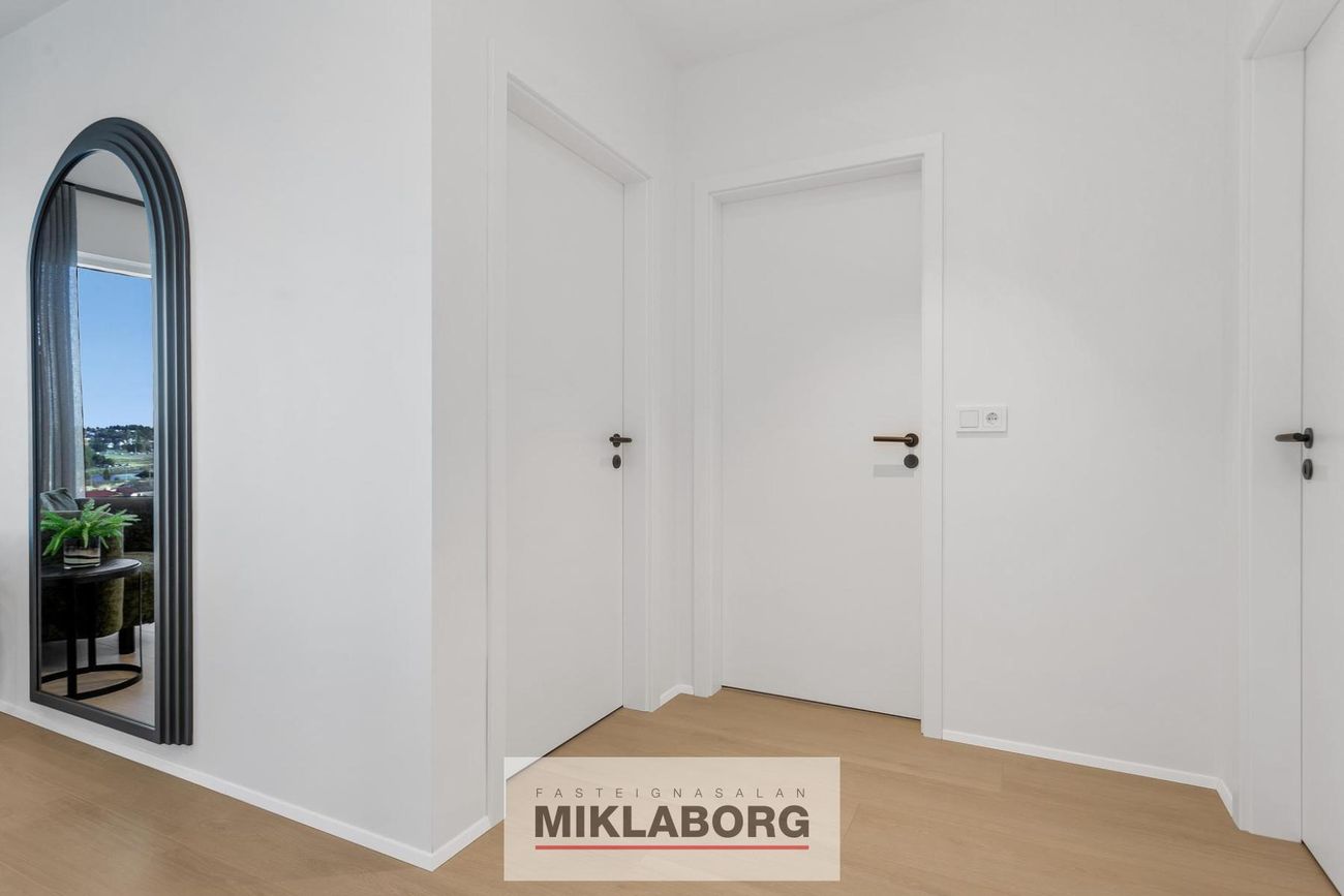 Eirhöfði 7A - 0305, 110 Reykjavík