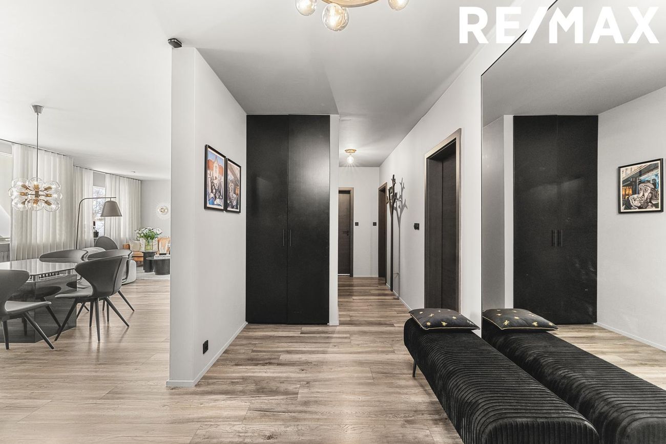 Hvassaleiti 30, 103 Reykjavík