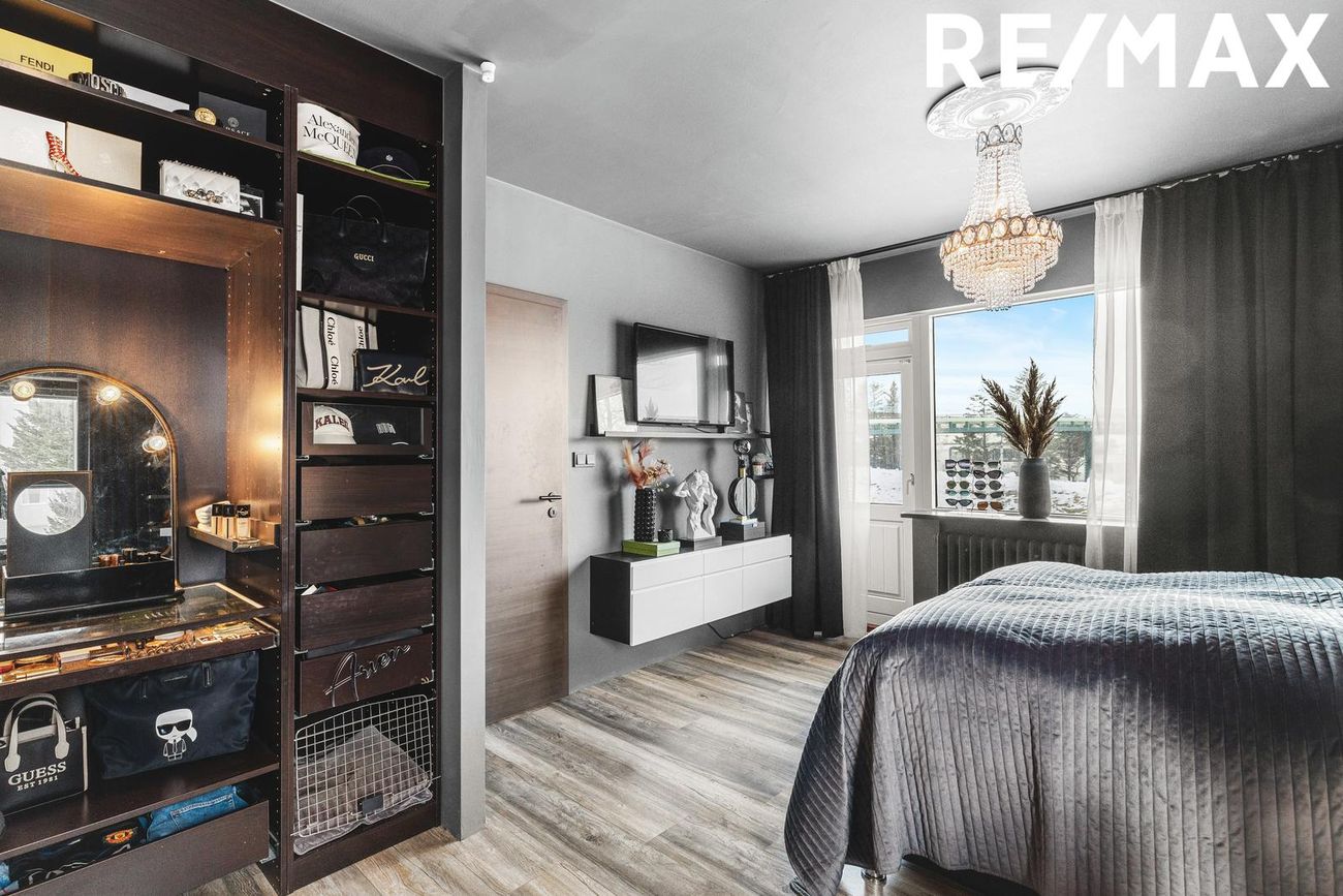 Hvassaleiti 30, 103 Reykjavík