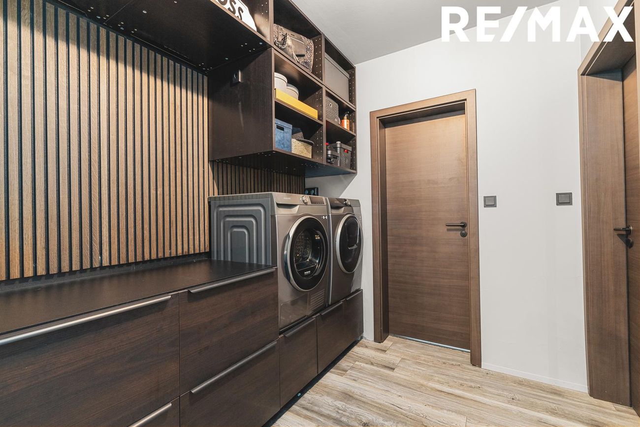 Hvassaleiti 30, 103 Reykjavík