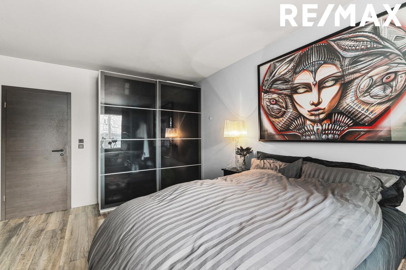 Hvassaleiti 30, 103 Reykjavík