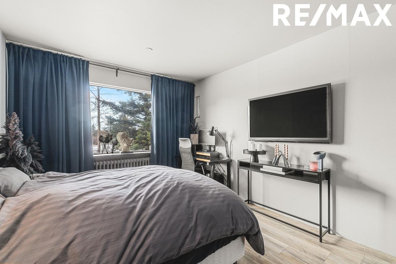 Hvassaleiti 30, 103 Reykjavík