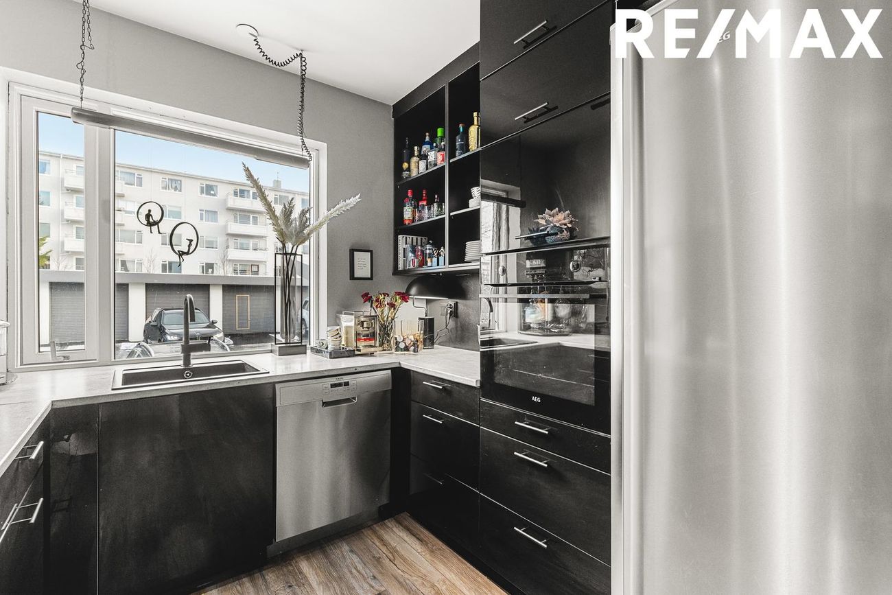 Hvassaleiti 30, 103 Reykjavík