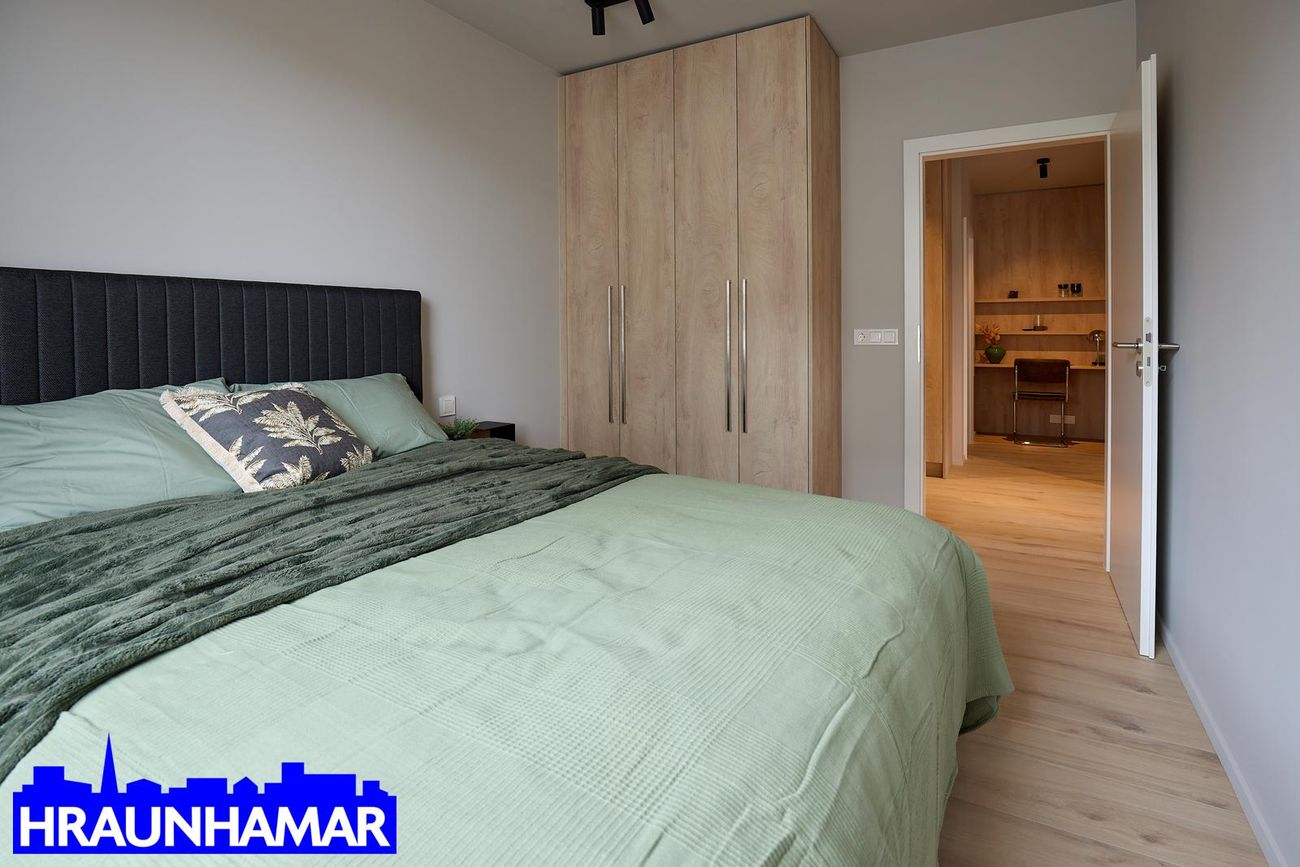 Baughamar 5, 221 Hafnarfjörður