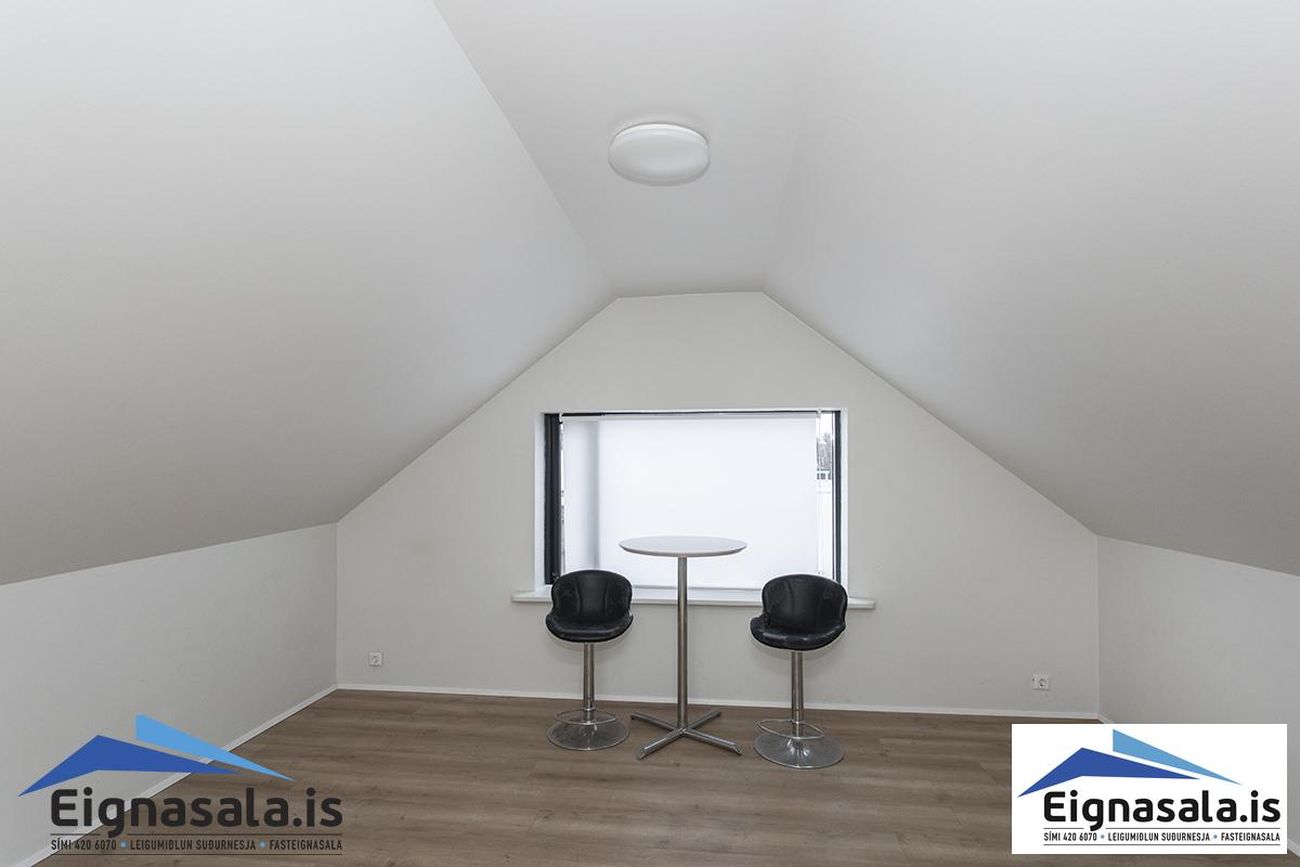 Kirkjuteigur 5 - 0201, 230 Reykjanesbær