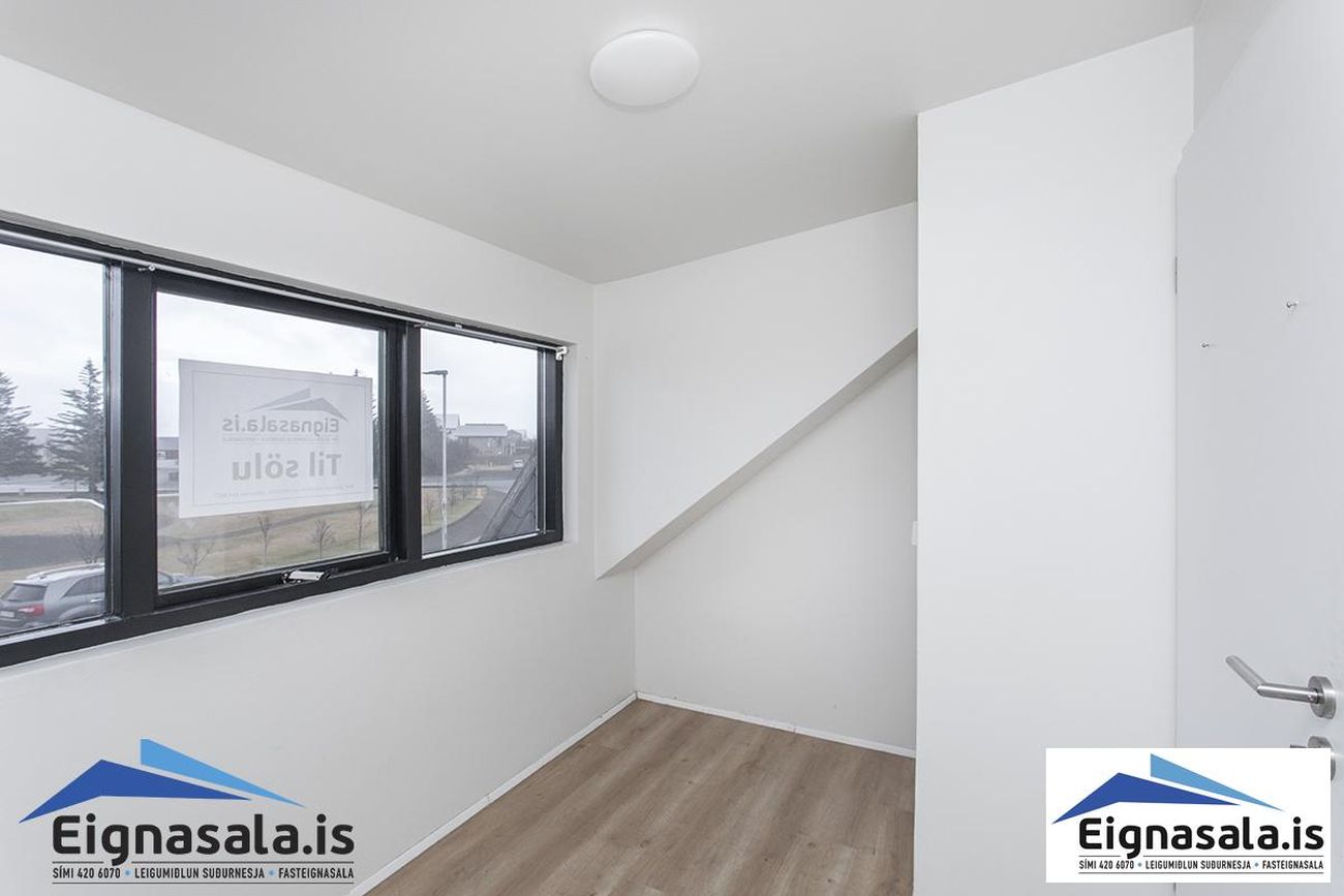Kirkjuteigur 5 - 0201, 230 Reykjanesbær