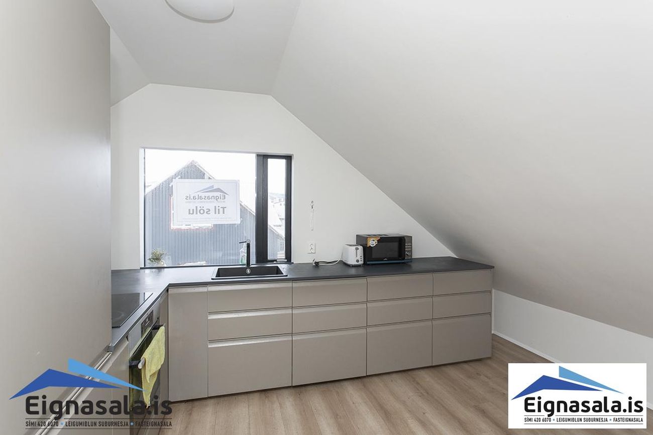 Kirkjuteigur 5 - 0201, 230 Reykjanesbær