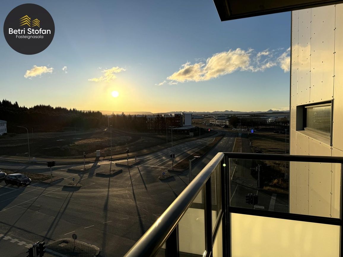 Hlíðarfótur 21A, 102 Reykjavík