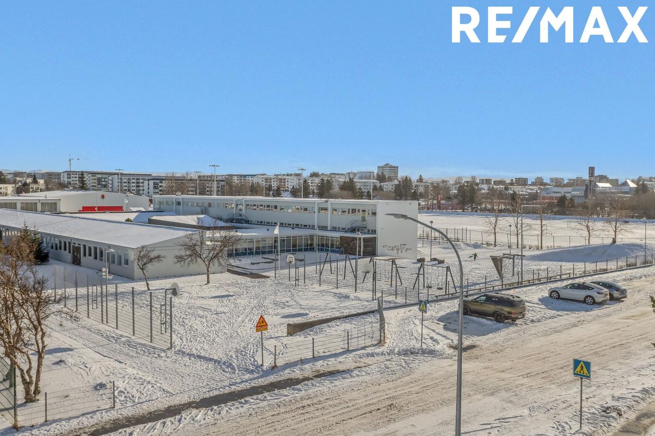Álftamýri 32, 108 Reykjavík