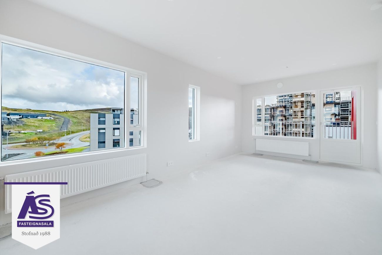 Hringhamar 5 - 0203, 221 Hafnarfjörður