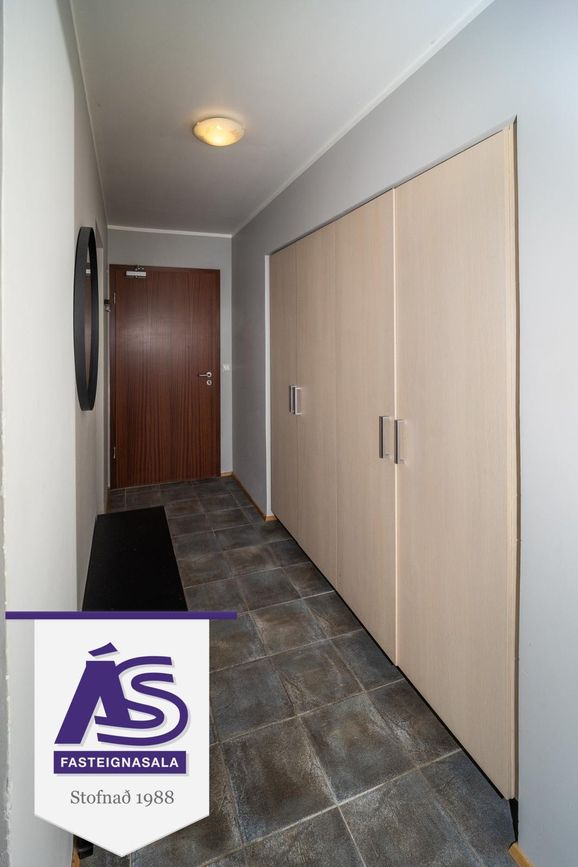 Hafnarstræti 81 - 0405, 600 Akureyri