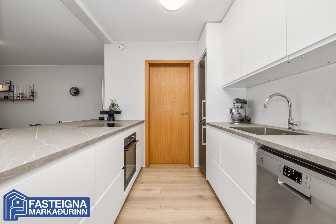 Naustabryggja 4, 110 Reykjavík