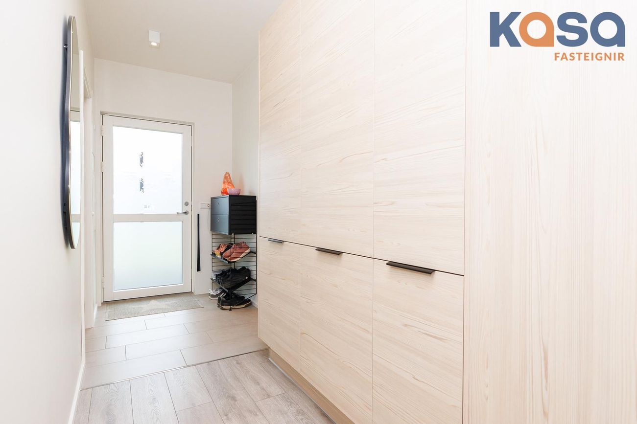 Kjarnagata 57, 600 Akureyri