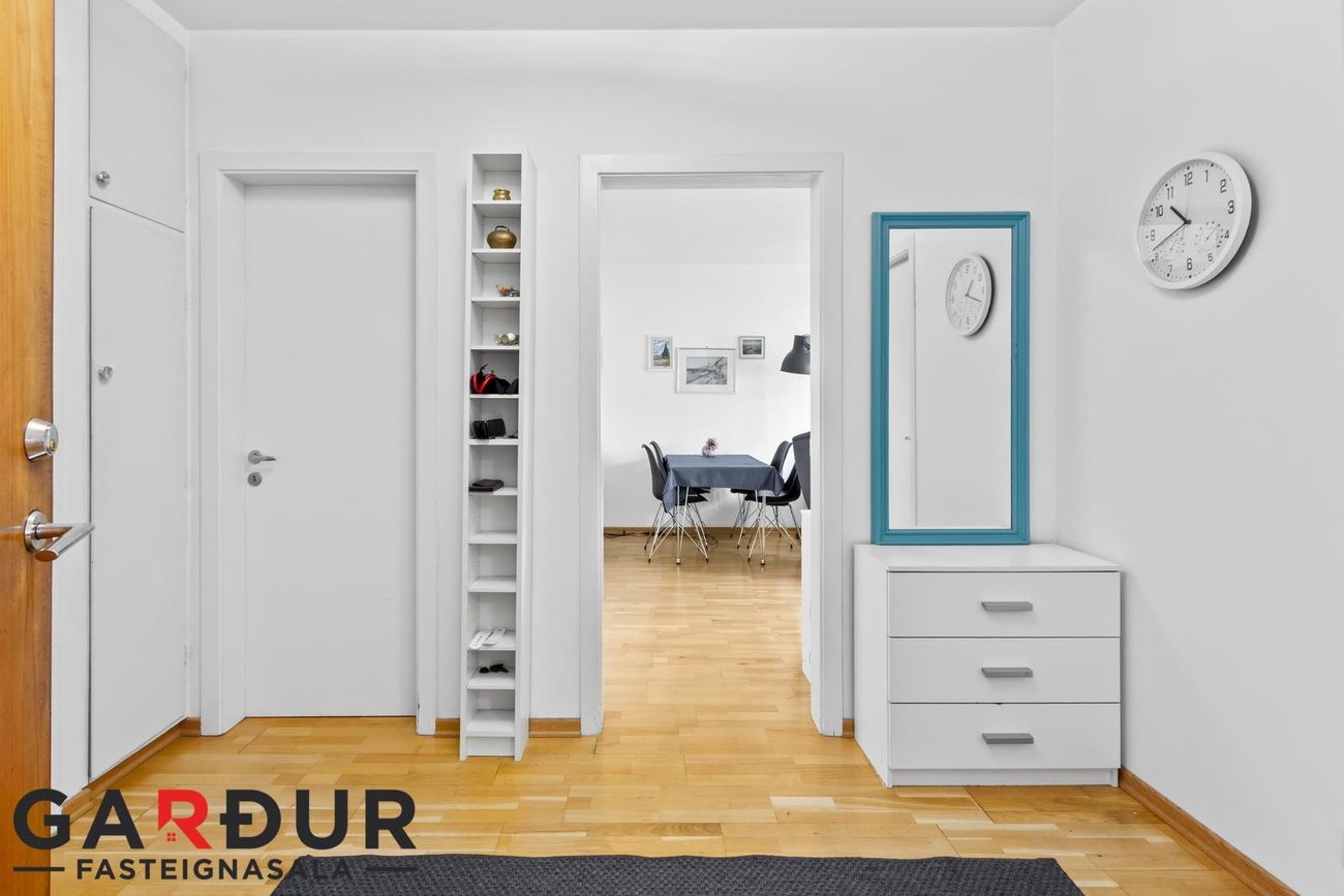 Gnoðarvogur 28, 104 Reykjavík