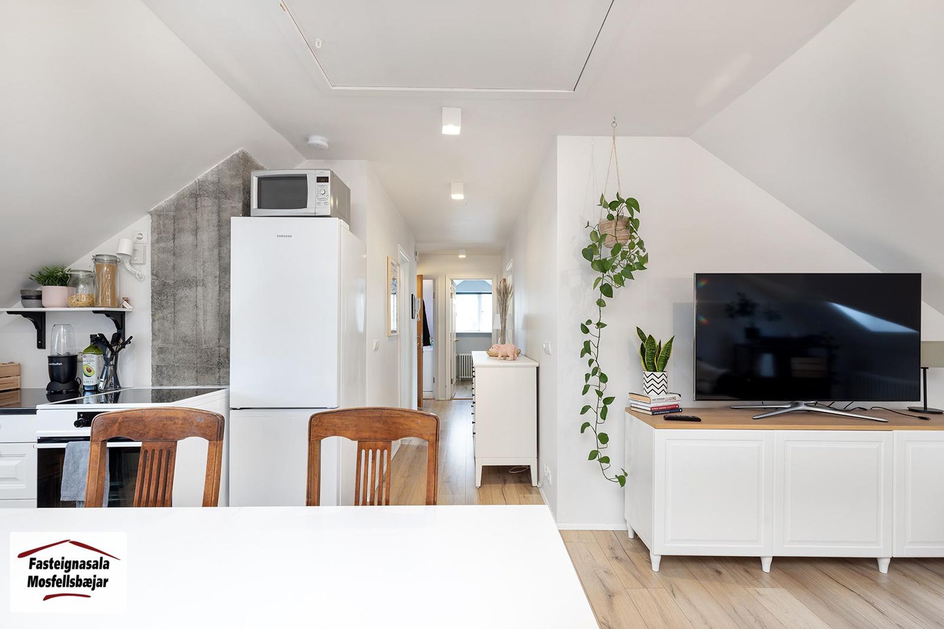 Drápuhlíð 48, 105 Reykjavík