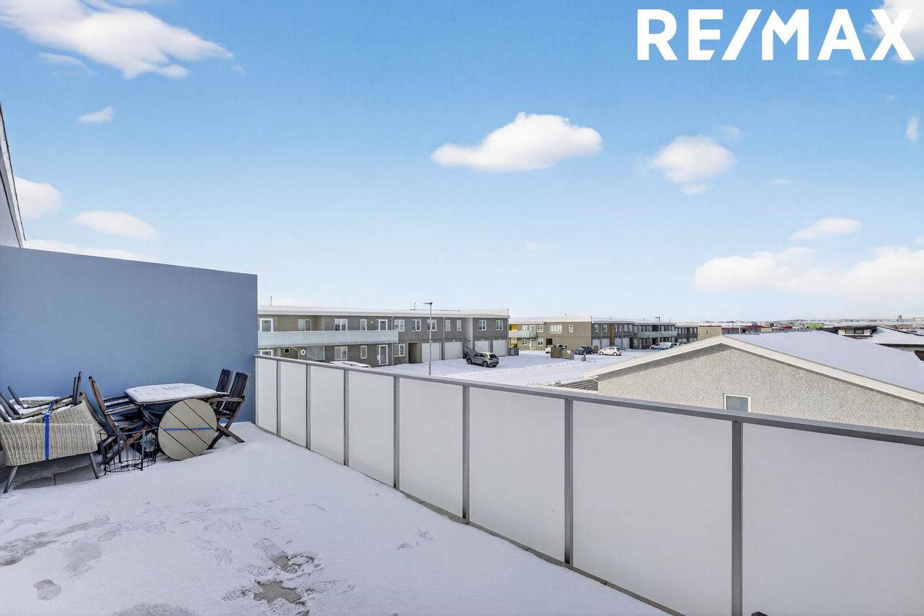 Trönudalur 1, 260 Reykjanesbær