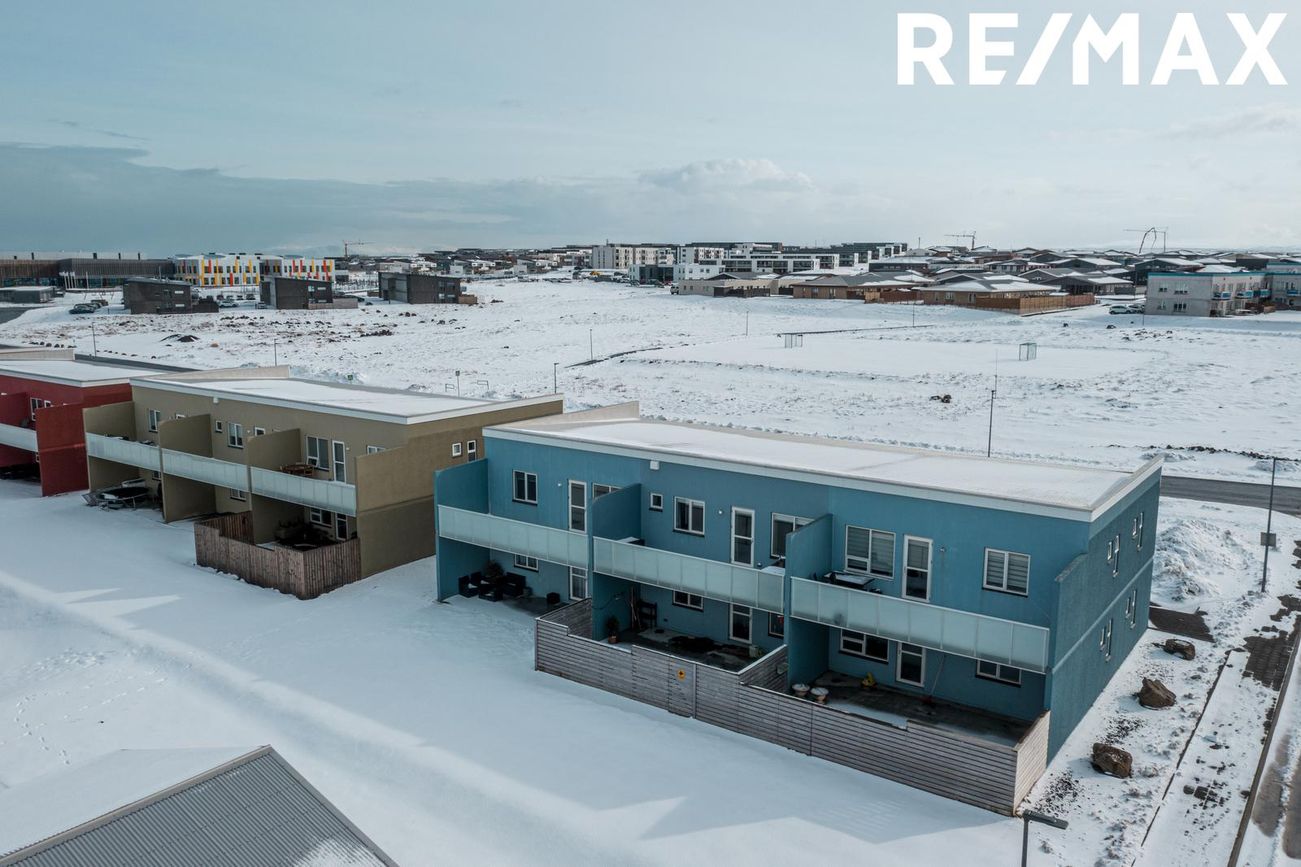 Trönudalur 1, 260 Reykjanesbær