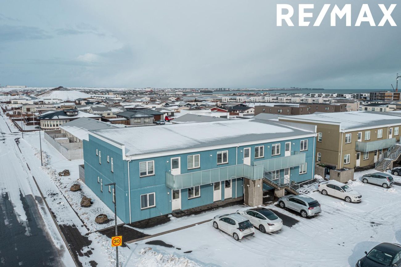 Trönudalur 1, 260 Reykjanesbær