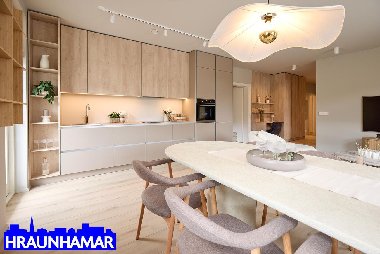 Baughamar 5, 221 Hafnarfjörður
