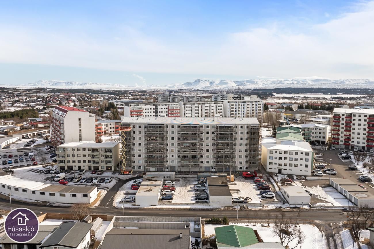 Dúfnahólar 2 - 0305, 111 Reykjavík