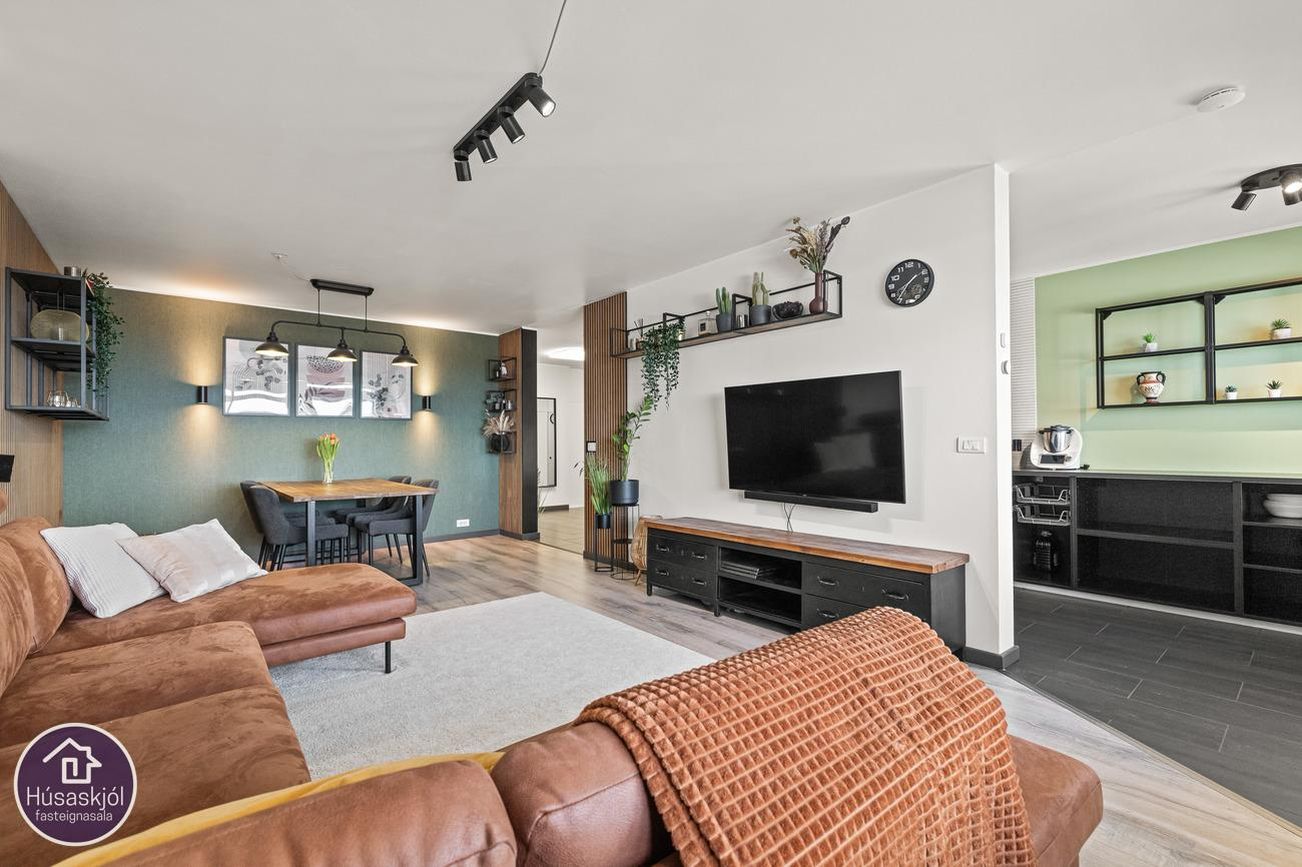 Dúfnahólar 2 - 0305, 111 Reykjavík