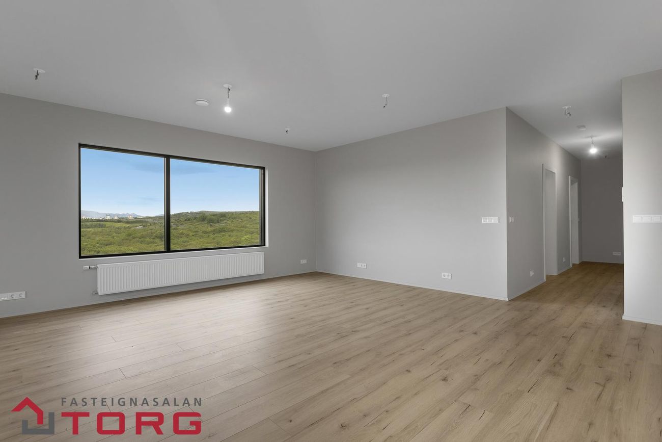 Lautargata 5, 210 Garðabær