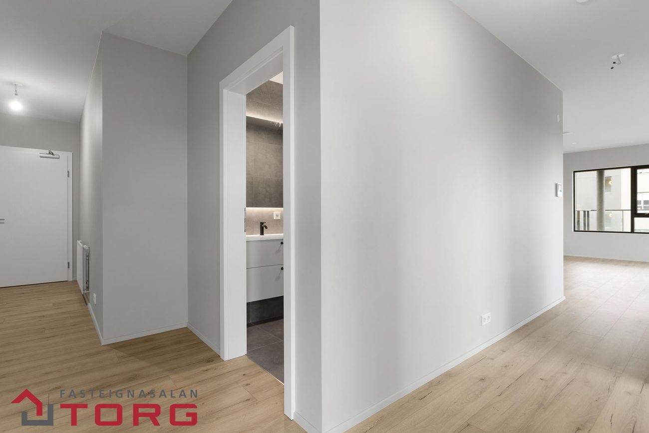 Lautargata 5, 210 Garðabær