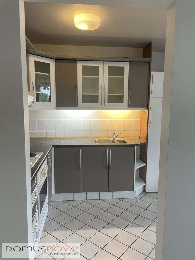 Asparfell 12, 111 Reykjavík