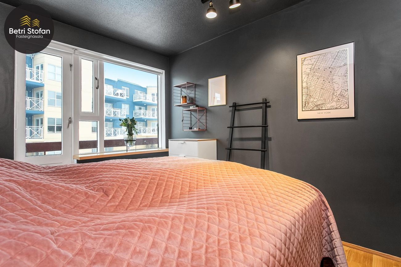 Álagrandi 8, 107 Reykjavík