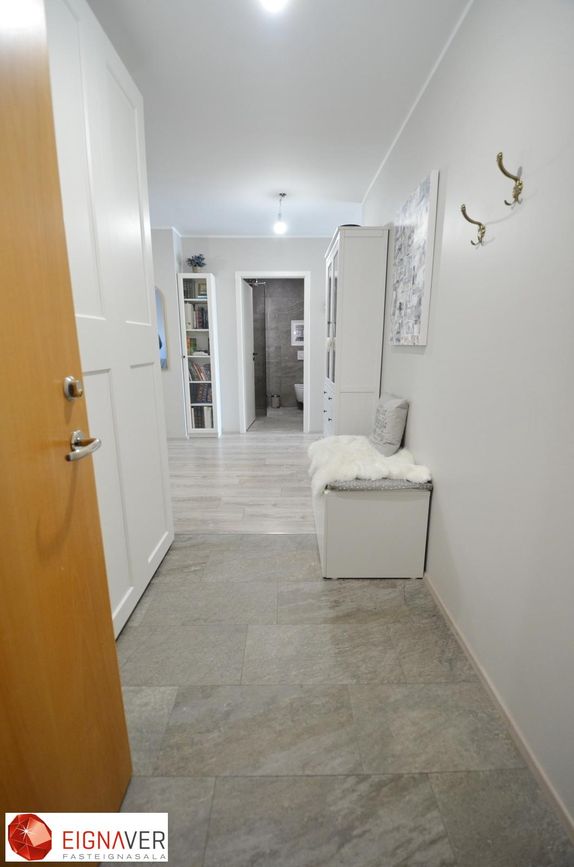 Tjarnarlundur 16, 600 Akureyri