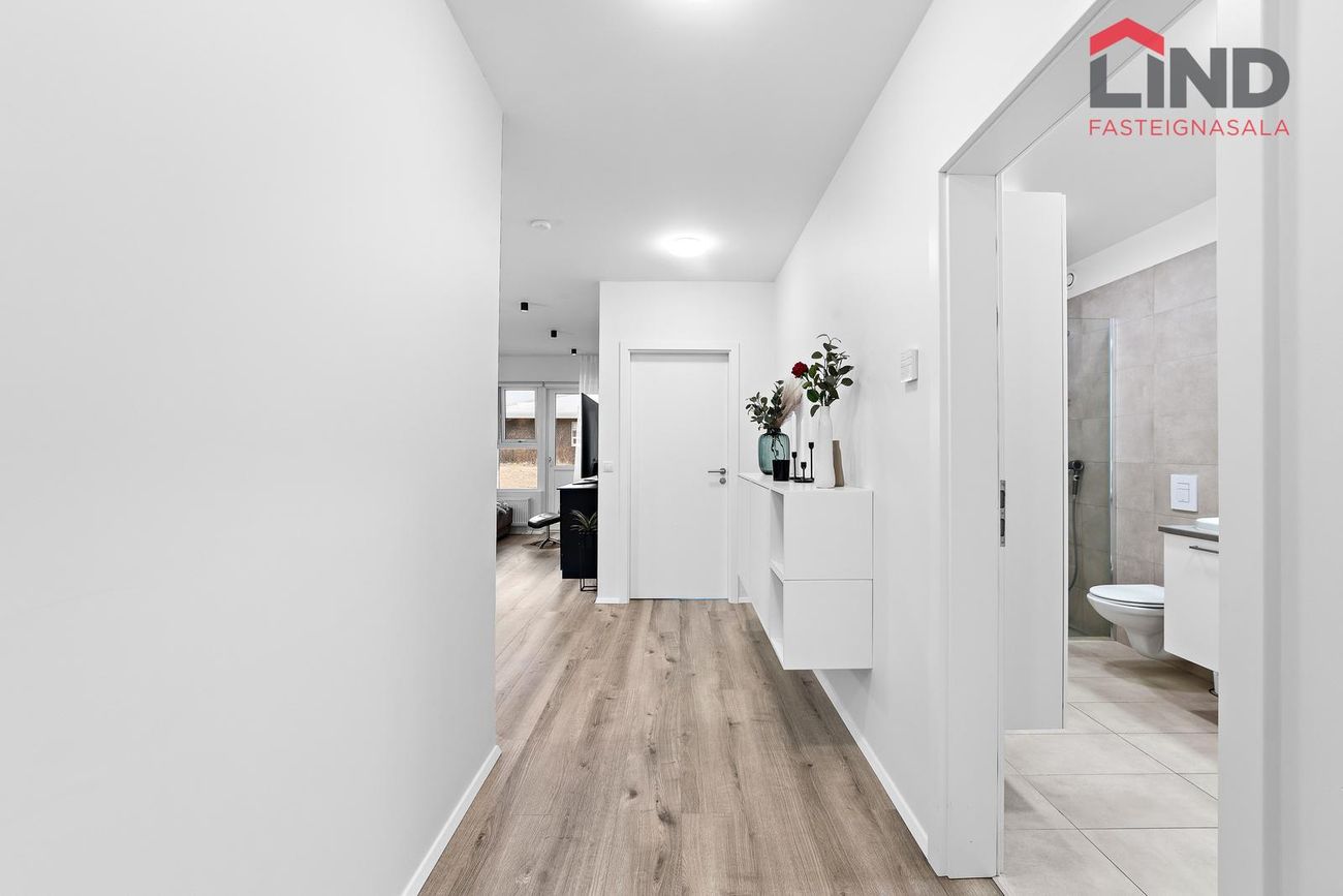 Dalsbraut 6, 260 Reykjanesbær