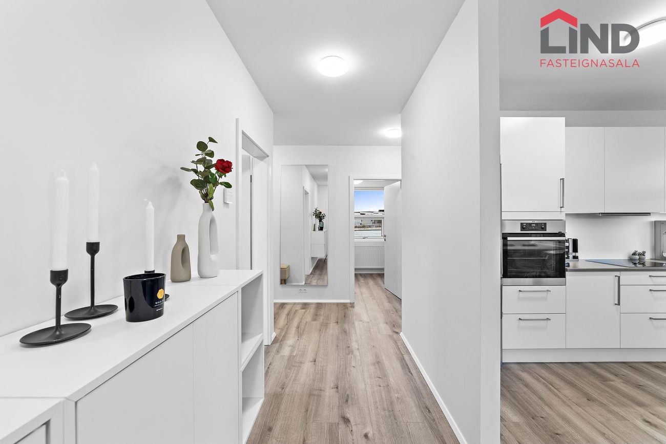 Dalsbraut 6, 260 Reykjanesbær