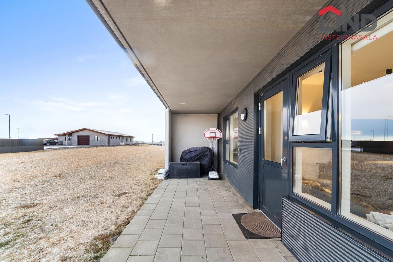 Dalsbraut 6, 260 Reykjanesbær