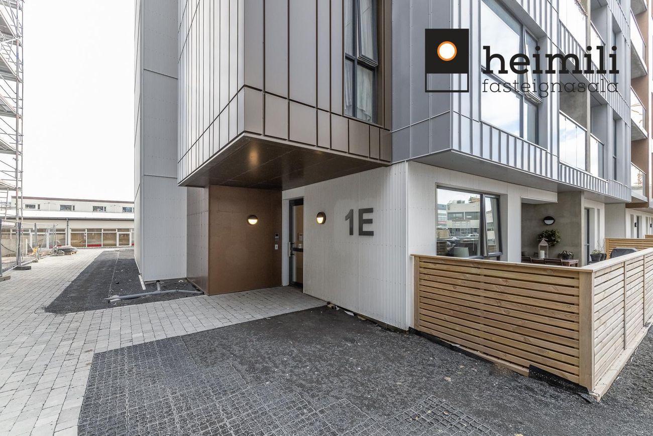 Grensásvegur 1E, 108 Reykjavík