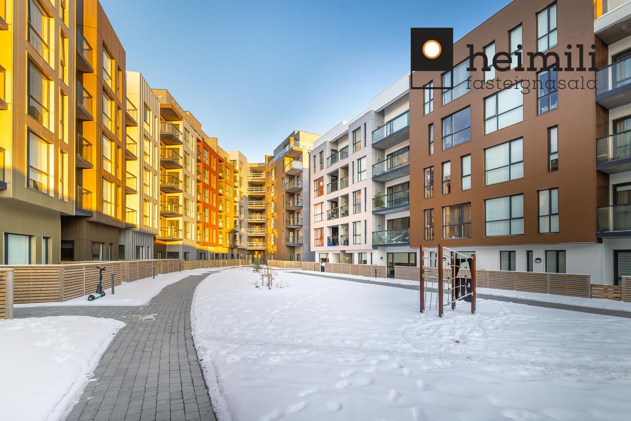 Grensásvegur 1E, 108 Reykjavík